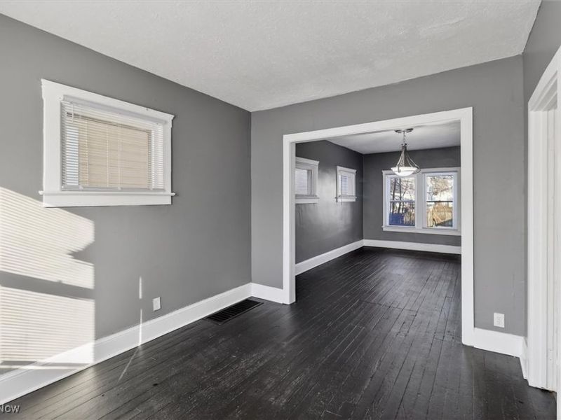 4002 Ardmore Avenue, Cleveland, OH 44109 Photo 11