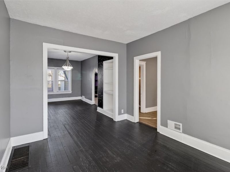 4002 Ardmore Avenue, Cleveland, OH 44109 Photo 12