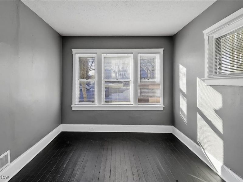 4002 Ardmore Avenue, Cleveland, OH 44109 Photo 13