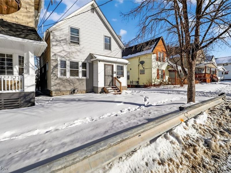 4002 Ardmore Avenue, Cleveland, OH 44109 Photo 2