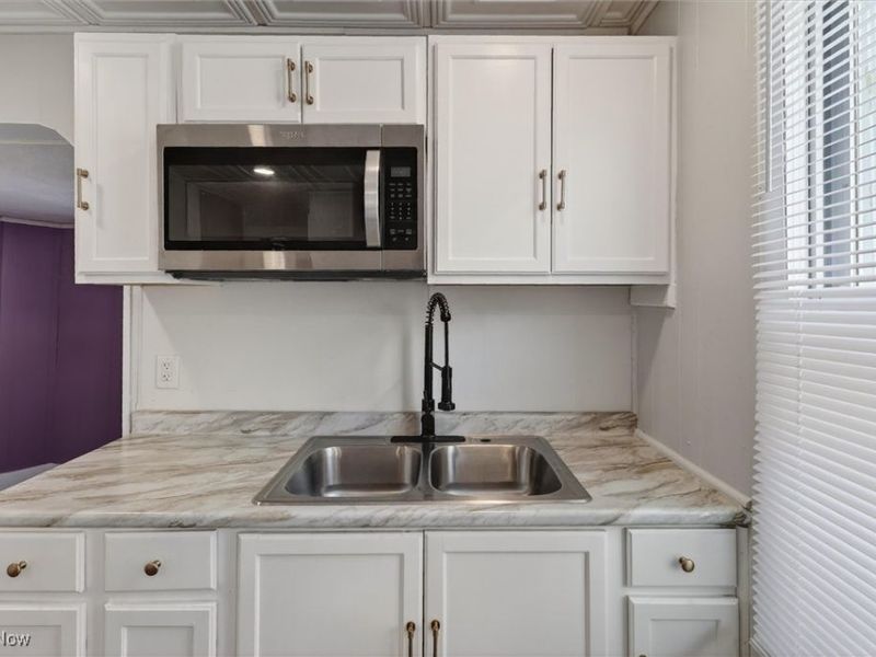 4002 Ardmore Avenue, Cleveland, OH 44109 Photo 21