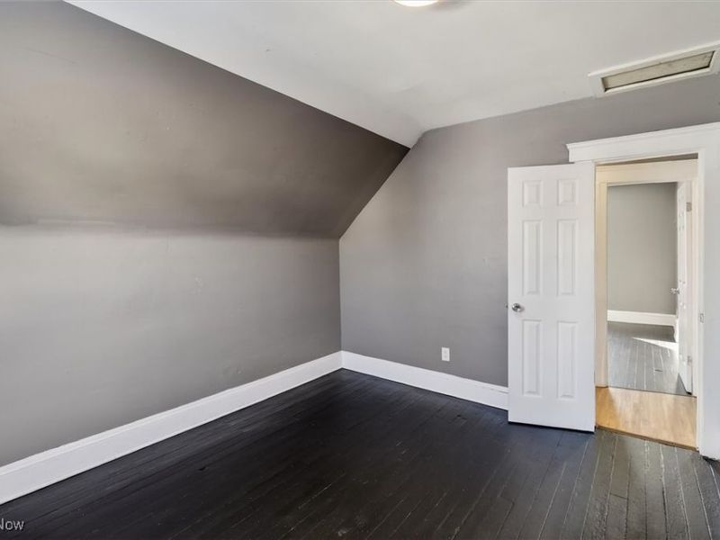 4002 Ardmore Avenue, Cleveland, OH 44109 Photo 31