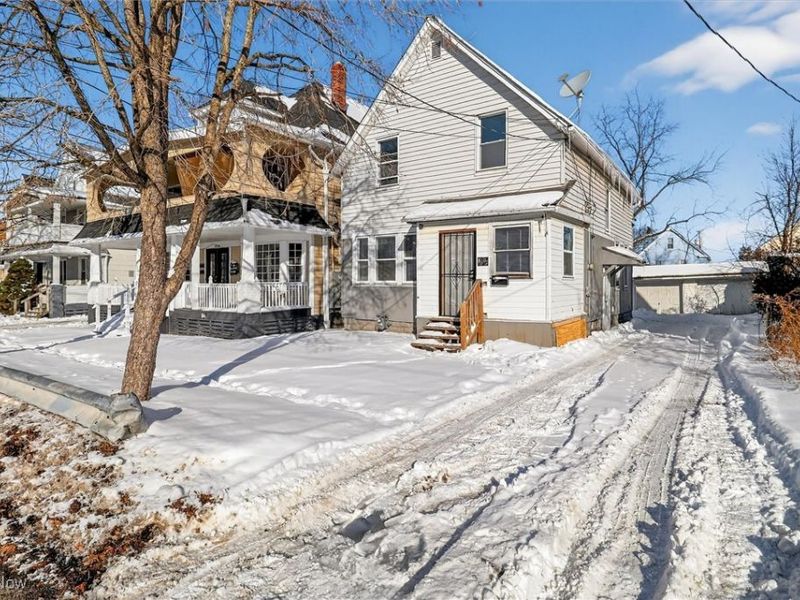 4002 Ardmore Avenue, Cleveland, OH 44109 Photo 4