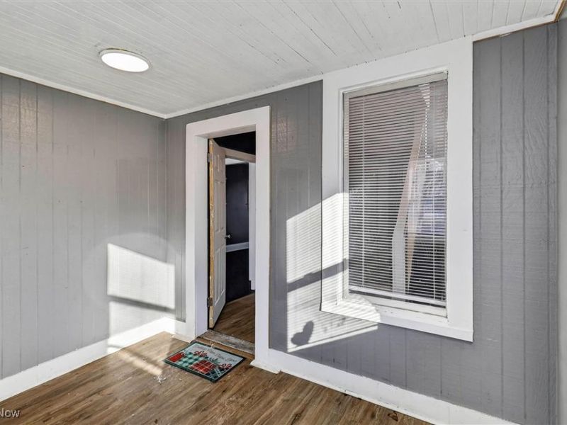 4002 Ardmore Avenue, Cleveland, OH 44109 Photo 7