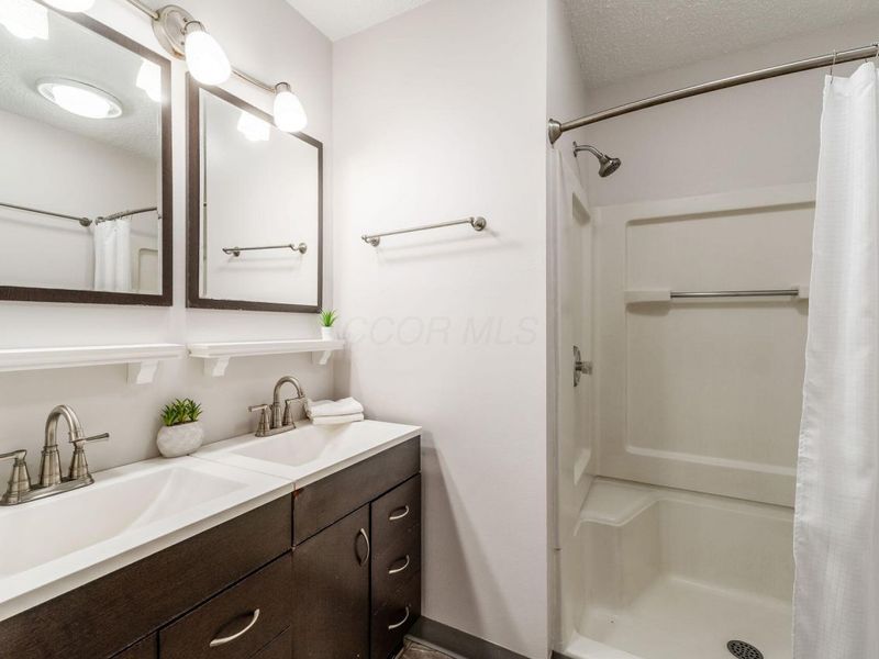 5600 Blendon View Court, Columbus, OH 43230 Photo 26