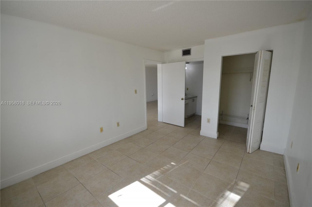 15201 SW 80th St, Unit 207, Miami, FL 33193 Photo