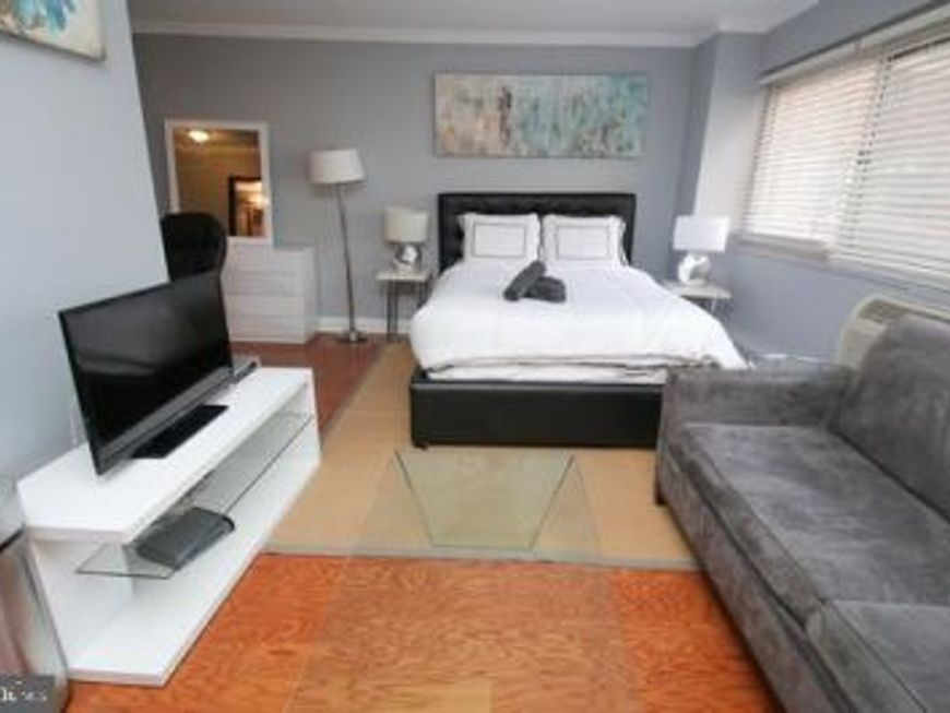 2101-17 Chestnut Street, Unit 323, Philadelphia, PA 19103 Main Photo