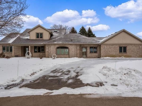 5517 WINNERS Circle, CALEDONIA, IL 61011