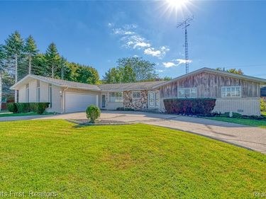 2480 N Dixie Highway, Monroe, MI 48162