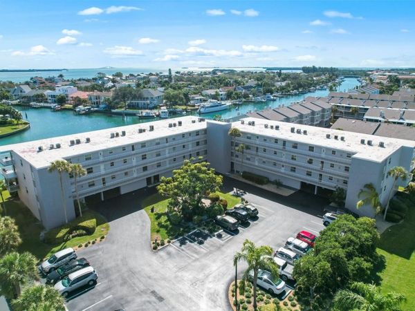 719 PINELLAS BAYWAY S, Unit 110, TIERRA VERDE, FL 33715