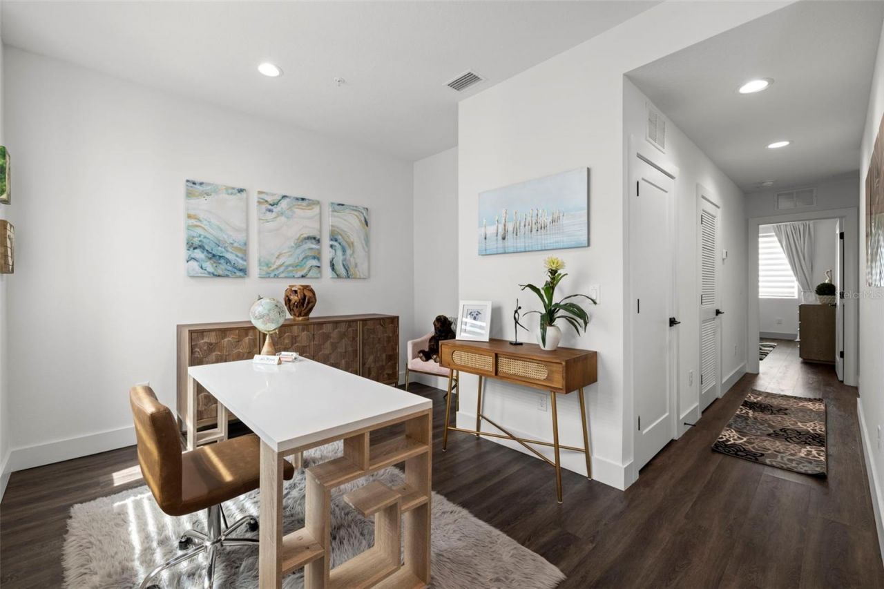 865 S 6 Avenue S, Unit 17, Saint Petersburg, FL 33701 Photo