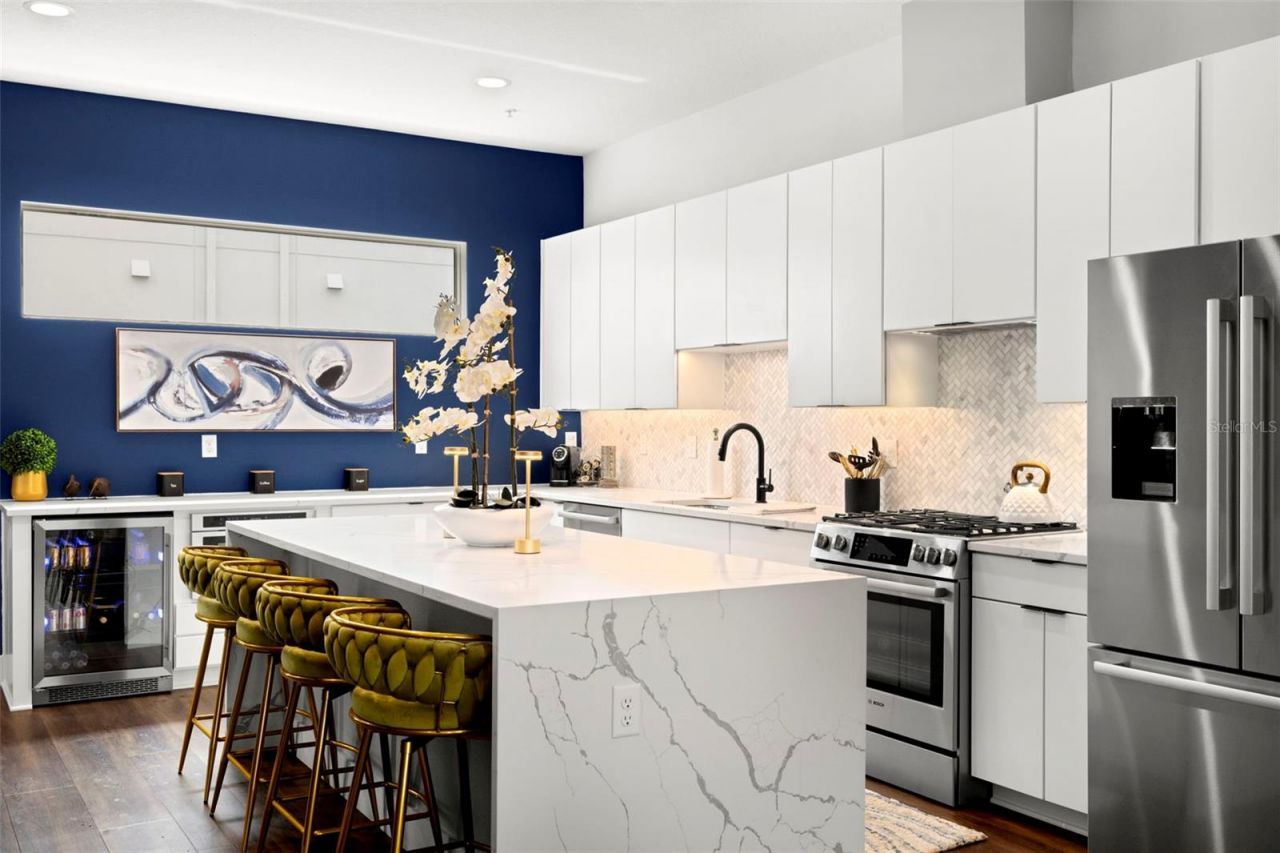 865 S 6 Avenue S, Unit 17, Saint Petersburg, FL 33701 Photo