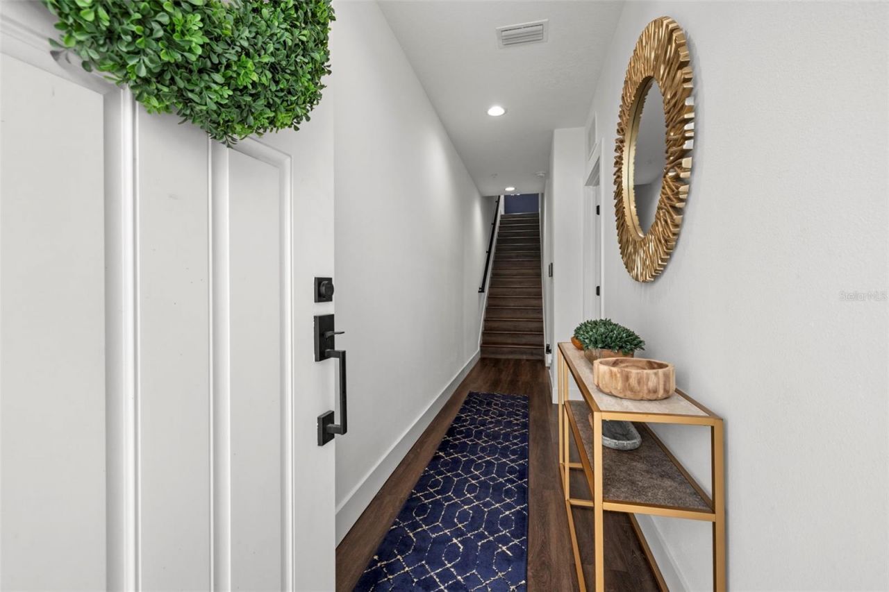 865 S 6 Avenue S, Unit 17, Saint Petersburg, FL 33701 Photo