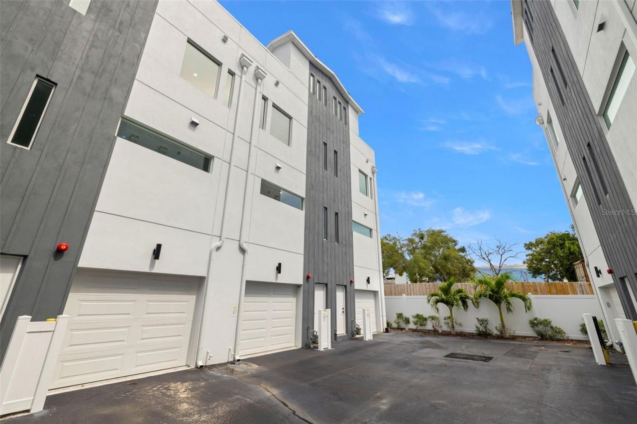 865 S 6 Avenue S, Unit 17, Saint Petersburg, FL 33701 Photo