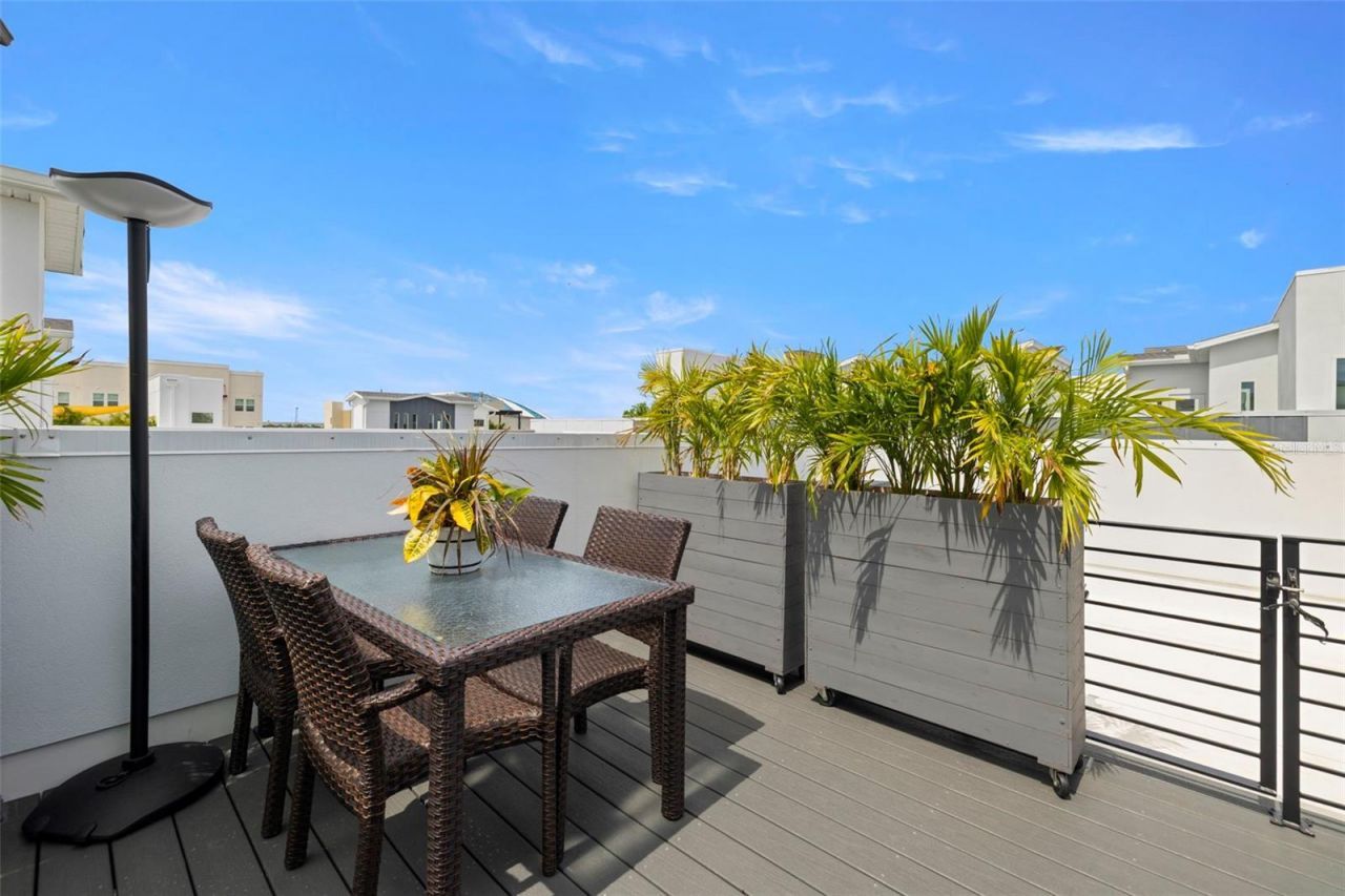 865 S 6 Avenue S, Unit 17, Saint Petersburg, FL 33701 Photo