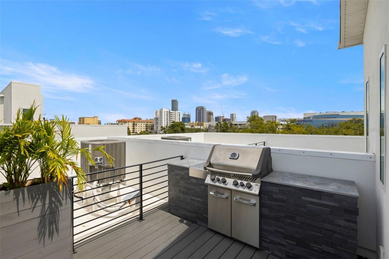 865 S 6 Avenue S, Unit 17, Saint Petersburg, FL 33701 Photo