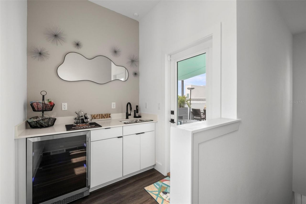 865 S 6 Avenue S, Unit 17, Saint Petersburg, FL 33701 Photo