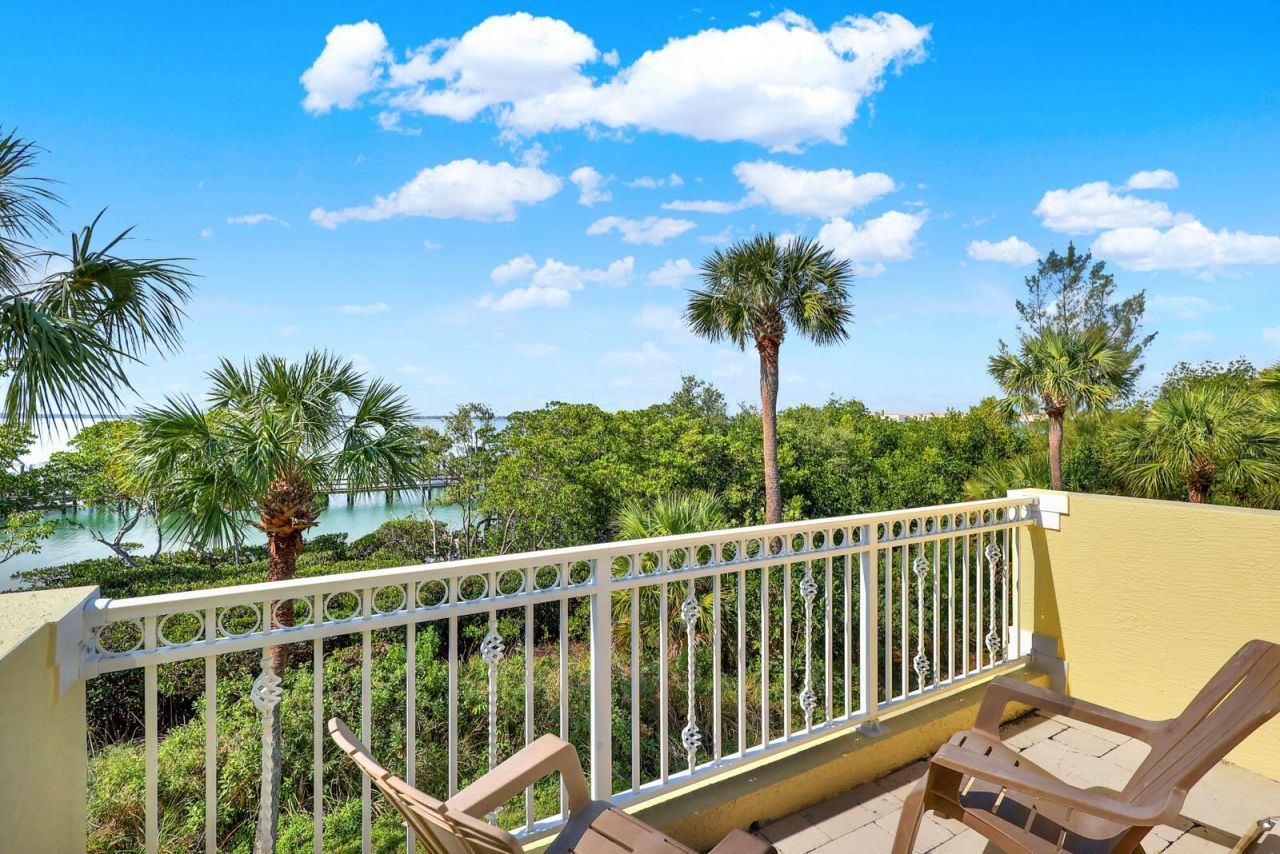 1002 Mariner Bay Boulevard, Unit 1002, Fort Pierce, FL 34949 Photo