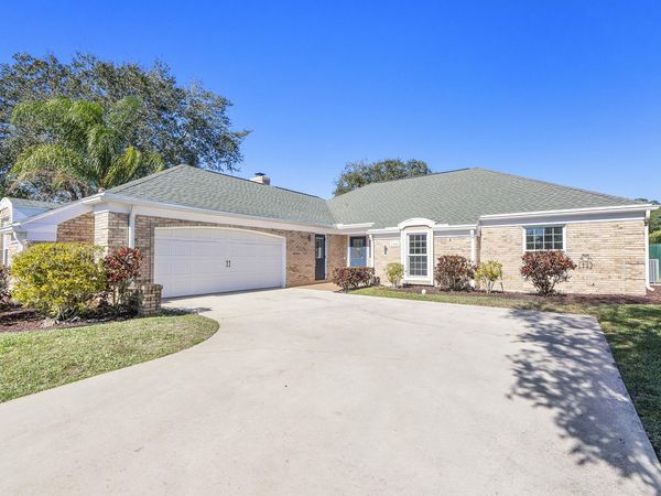 1384 Northampton Terrace, Wellington, FL 33414