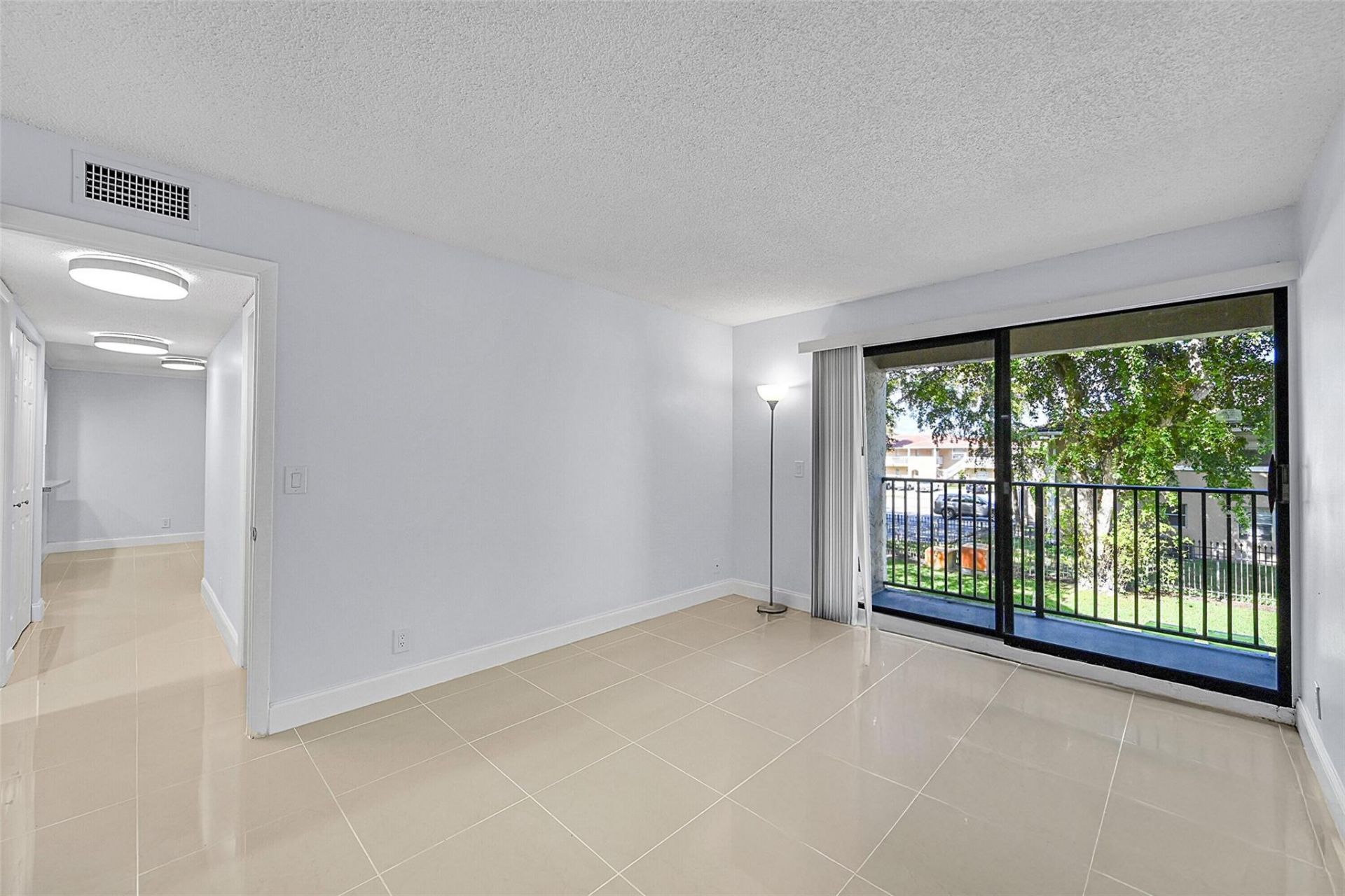 10001 W Atlantic Boulevard, Unit 221, Coral Springs, FL 33071 Photo
