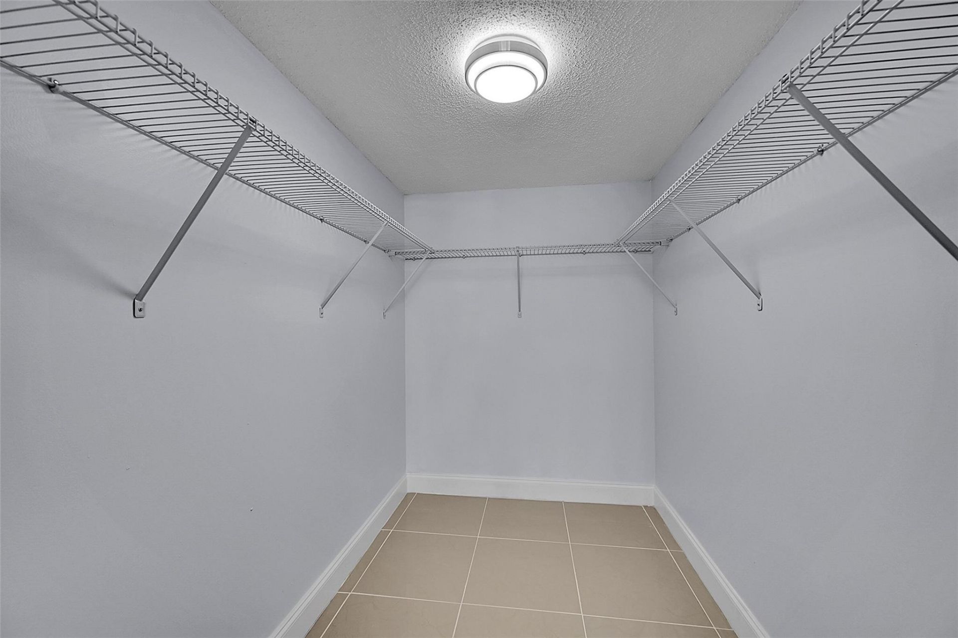 10001 W Atlantic Boulevard, Unit 221, Coral Springs, FL 33071 Photo