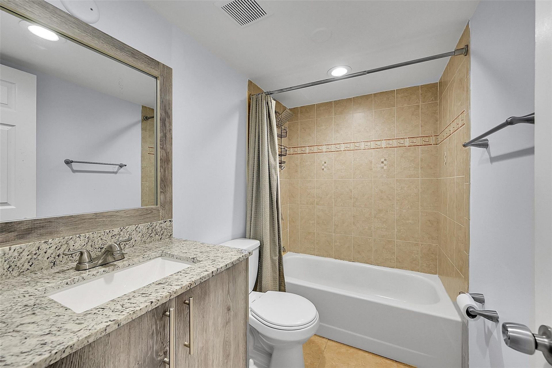 10001 W Atlantic Boulevard, Unit 221, Coral Springs, FL 33071 Photo