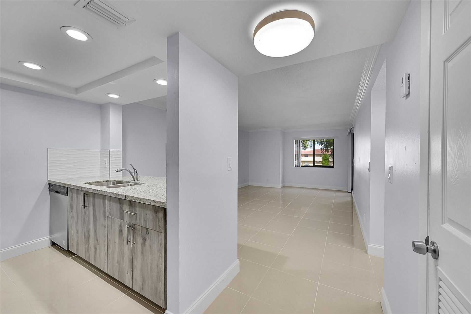 10001 W Atlantic Boulevard, Unit 221, Coral Springs, FL 33071 Photo