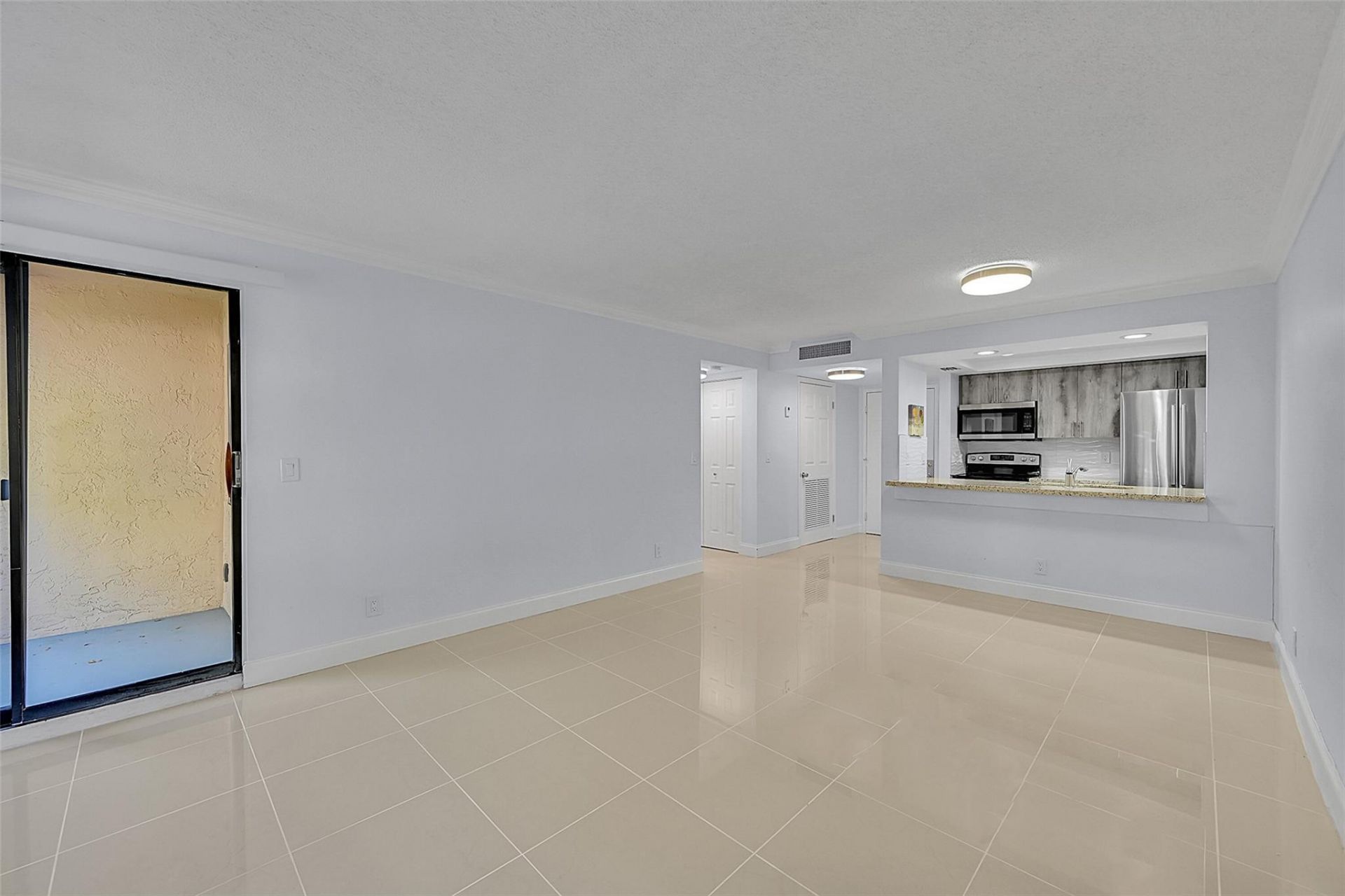 10001 W Atlantic Boulevard, Unit 221, Coral Springs, FL 33071 Photo