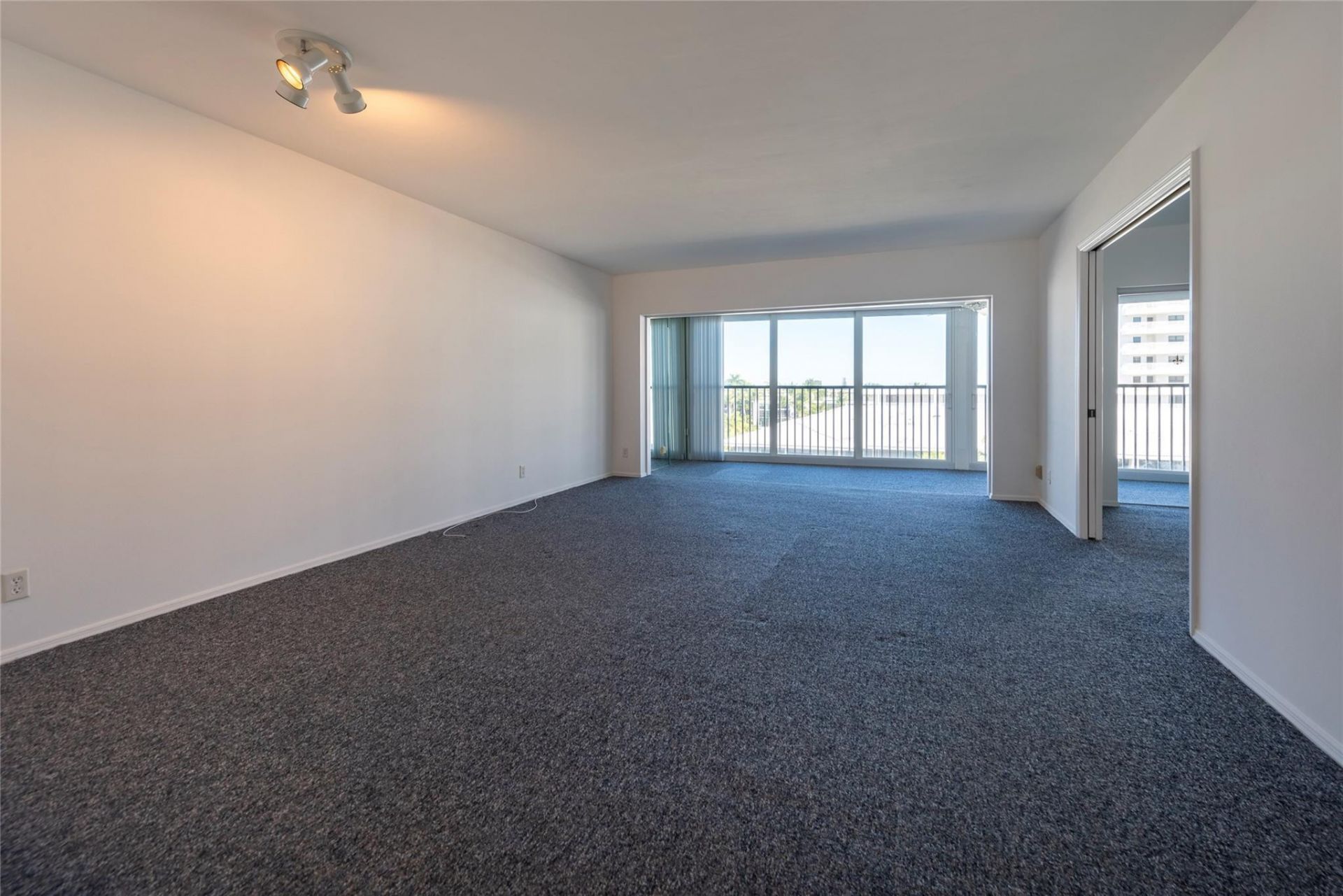 3101 NE 47th Court, Unit 504, Fort Lauderdale, FL 33308 Photo