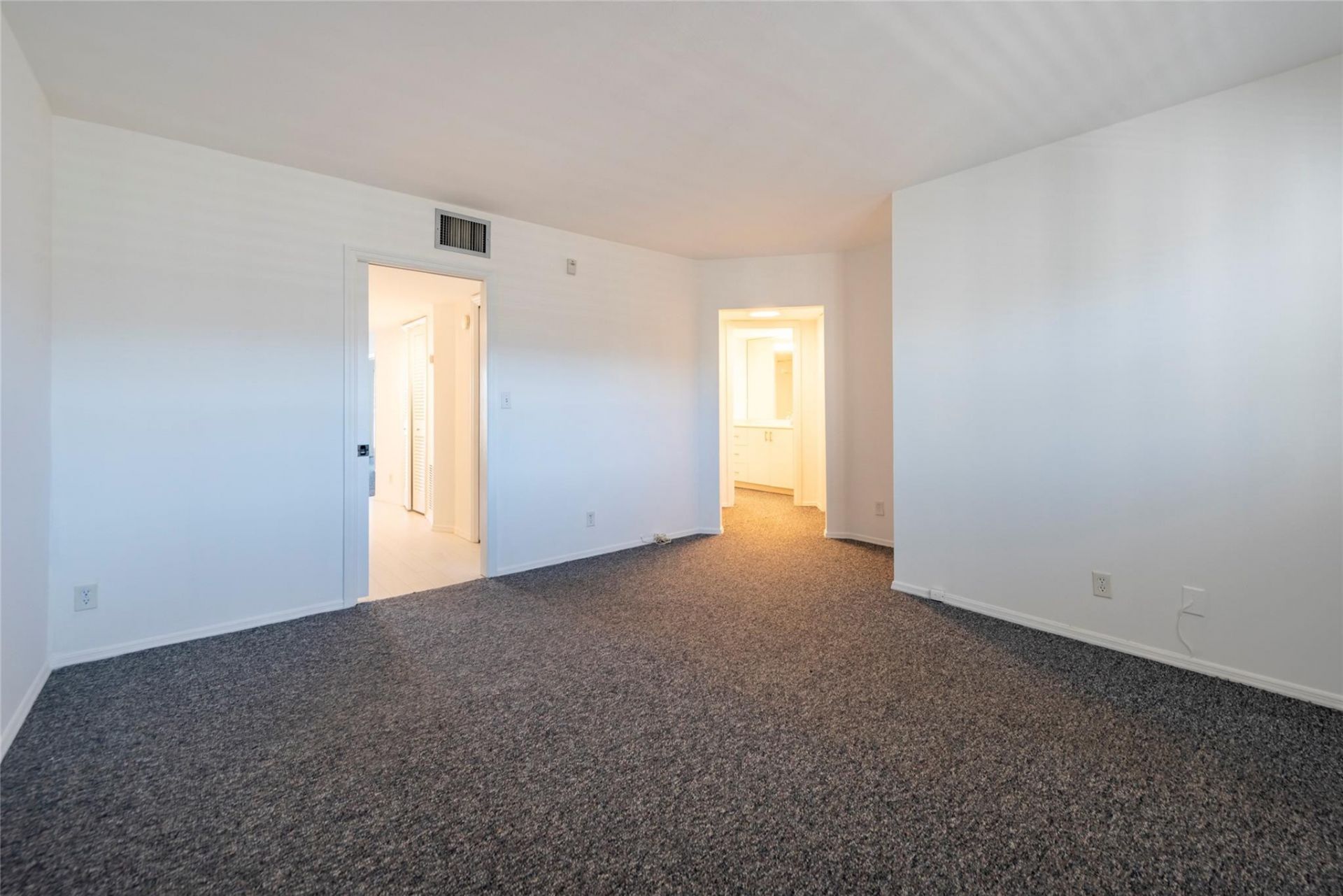 3101 NE 47th Court, Unit 504, Fort Lauderdale, FL 33308 Photo