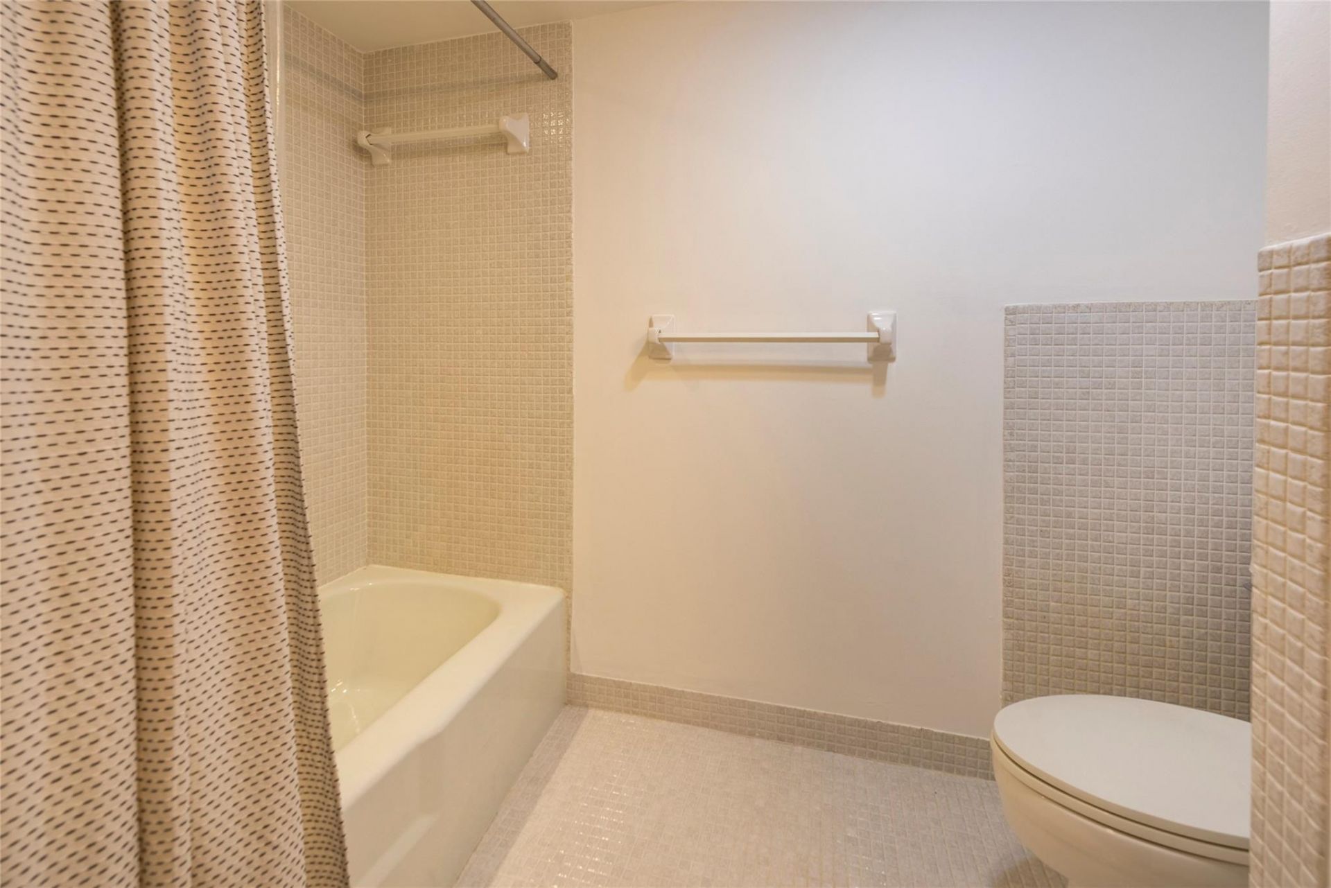 3101 NE 47th Court, Unit 504, Fort Lauderdale, FL 33308 Photo