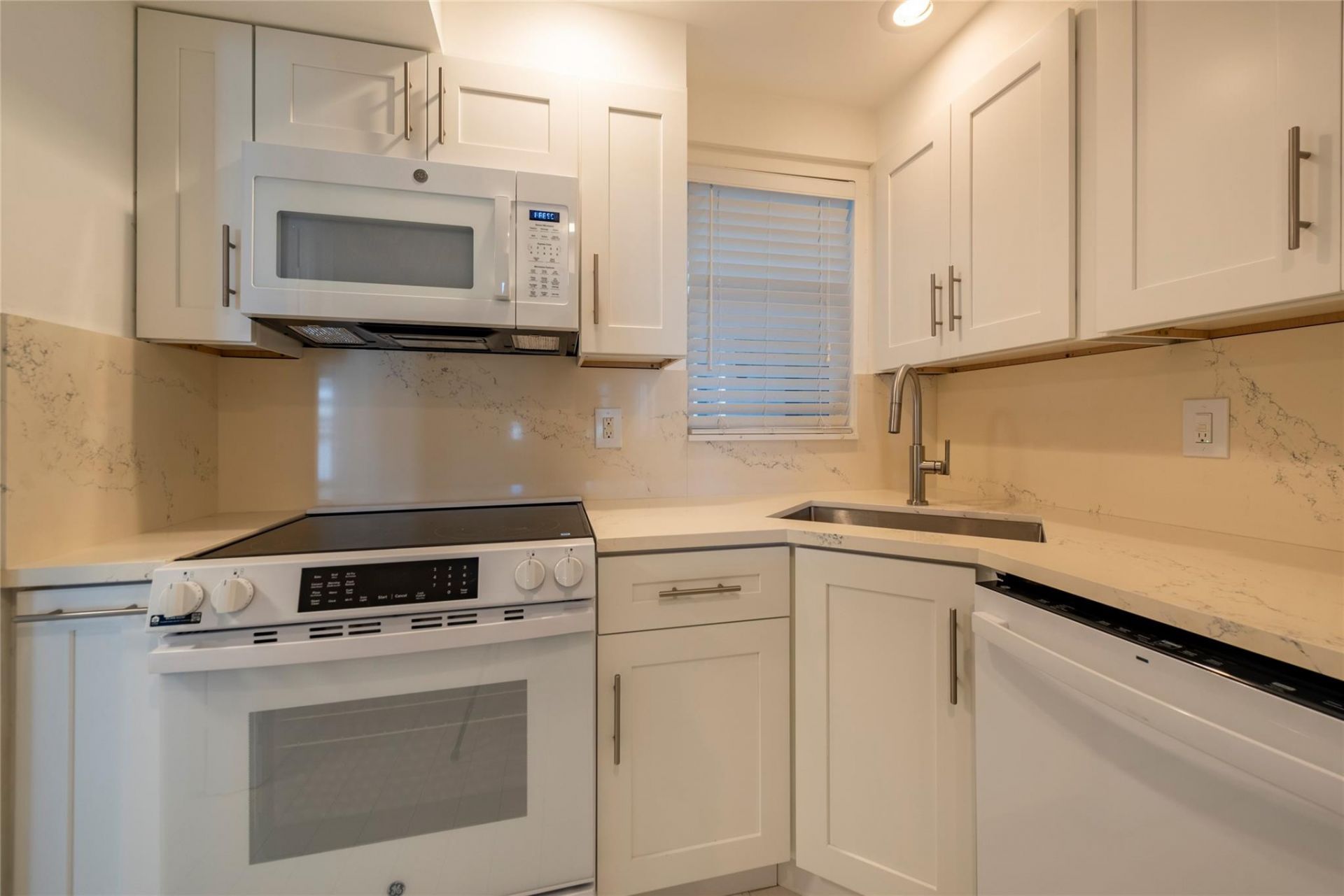 3101 NE 47th Court, Unit 504, Fort Lauderdale, FL 33308 Photo