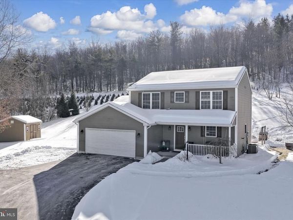 72 EVERGREEN DRIVE, NEW RINGGOLD, PA 17960