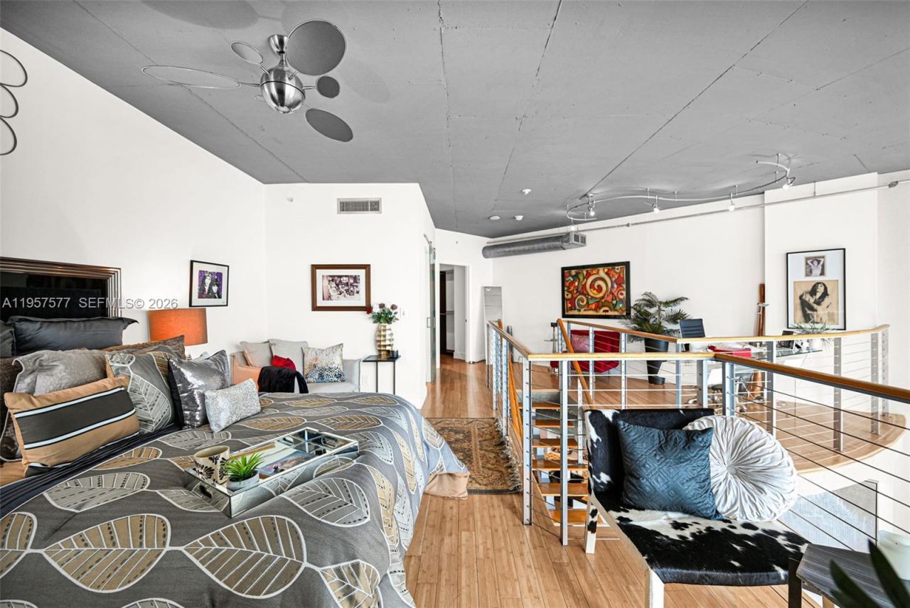 690 SW 1st Ct , Unit 1502, Miami, FL 33130 Photo