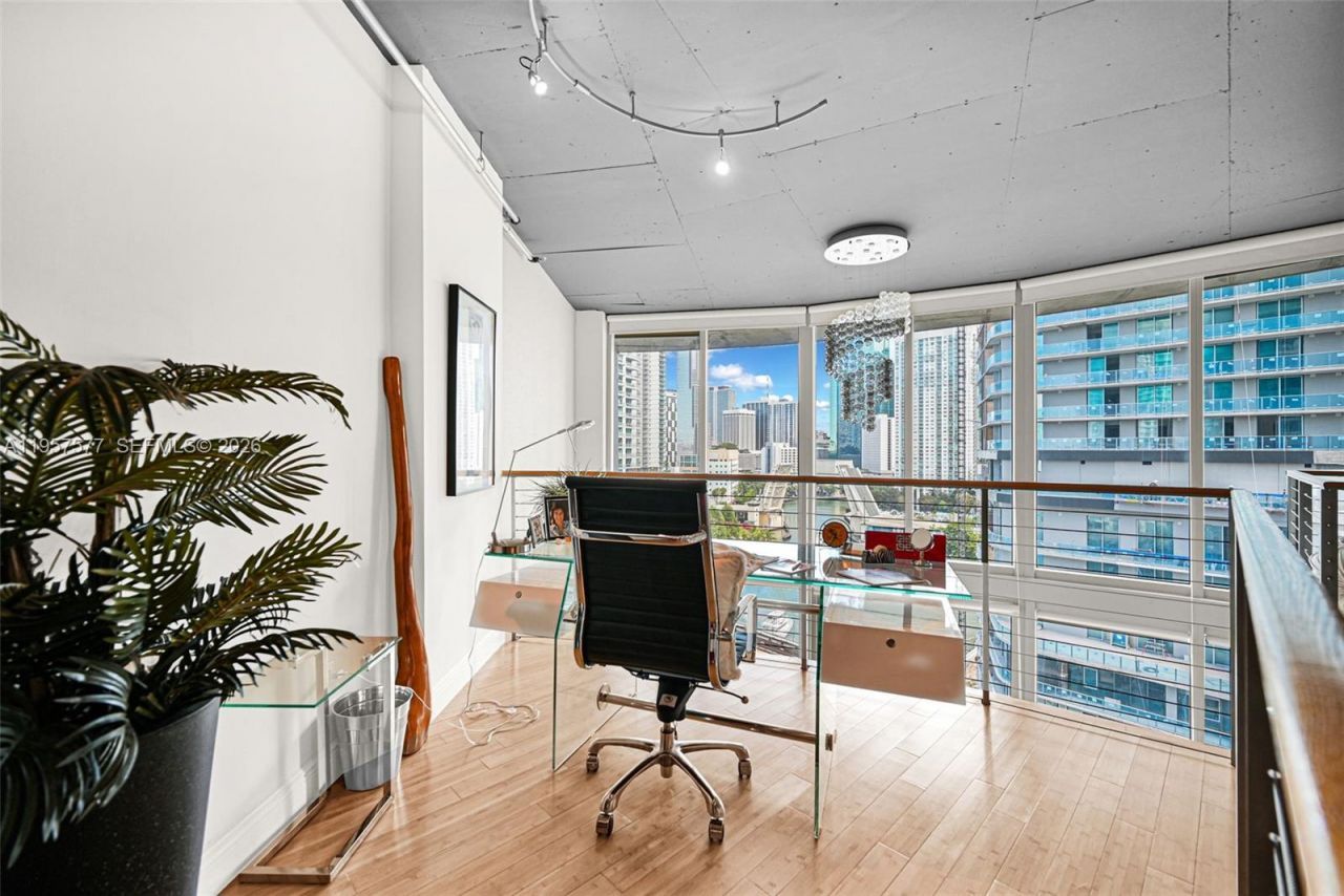 690 SW 1st Ct , Unit 1502, Miami, FL 33130 Photo