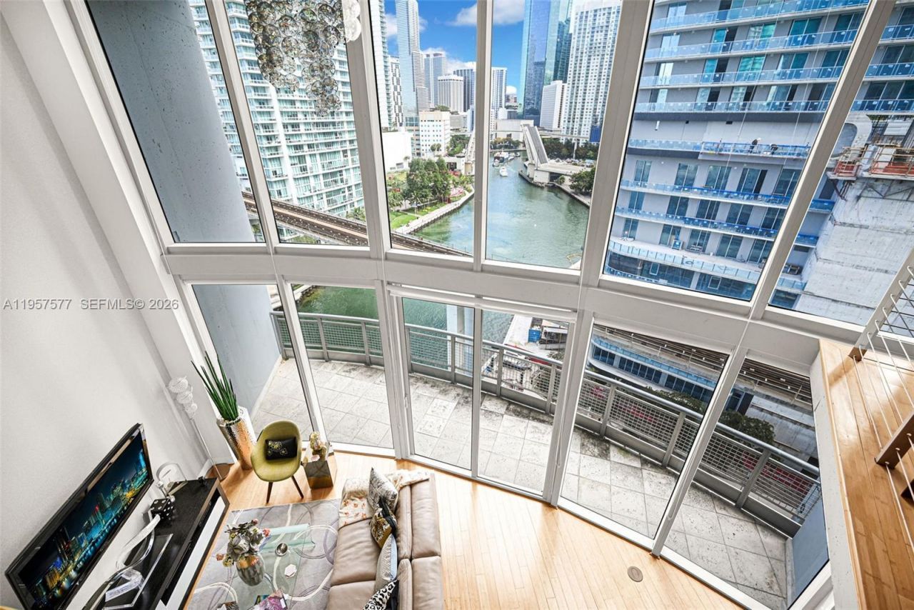 690 SW 1st Ct , Unit 1502, Miami, FL 33130 Photo