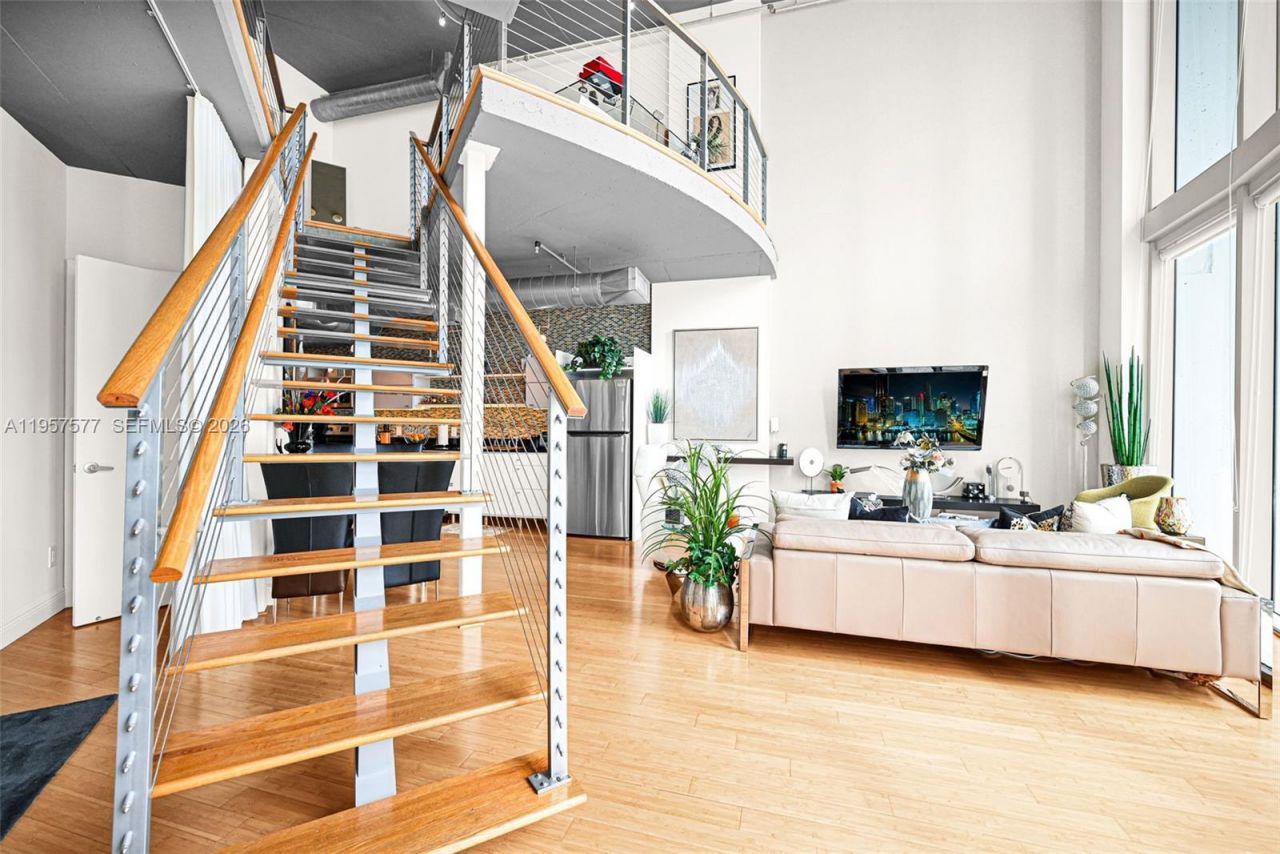 690 SW 1st Ct , Unit 1502, Miami, FL 33130 Photo