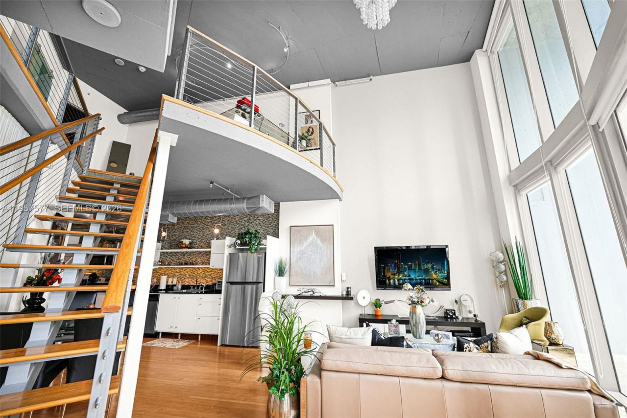 690 SW 1st Ct , Unit 1502, Miami, FL 33130 Photo