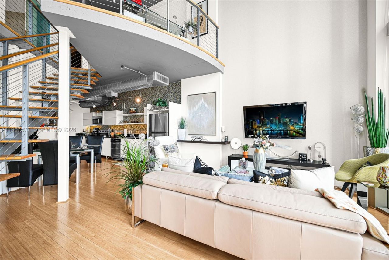 690 SW 1st Ct , Unit 1502, Miami, FL 33130 Photo