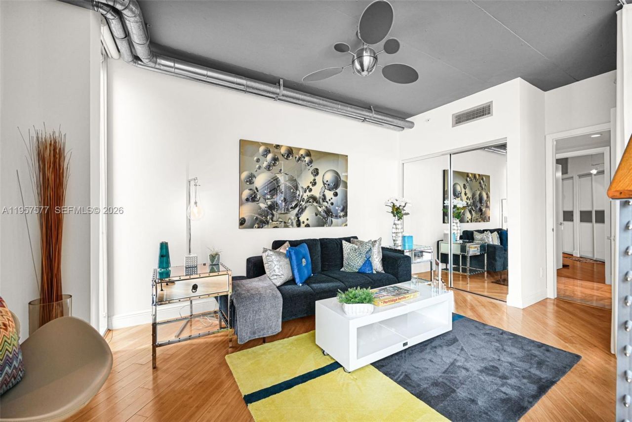 690 SW 1st Ct , Unit 1502, Miami, FL 33130 Photo