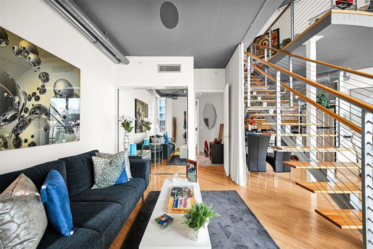 690 SW 1st Ct , Unit 1502, Miami, FL 33130 Photo