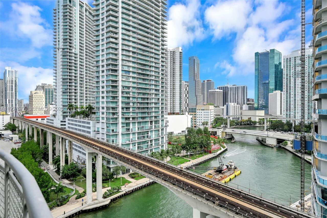 690 SW 1st Ct , Unit 1502, Miami, FL 33130 Photo