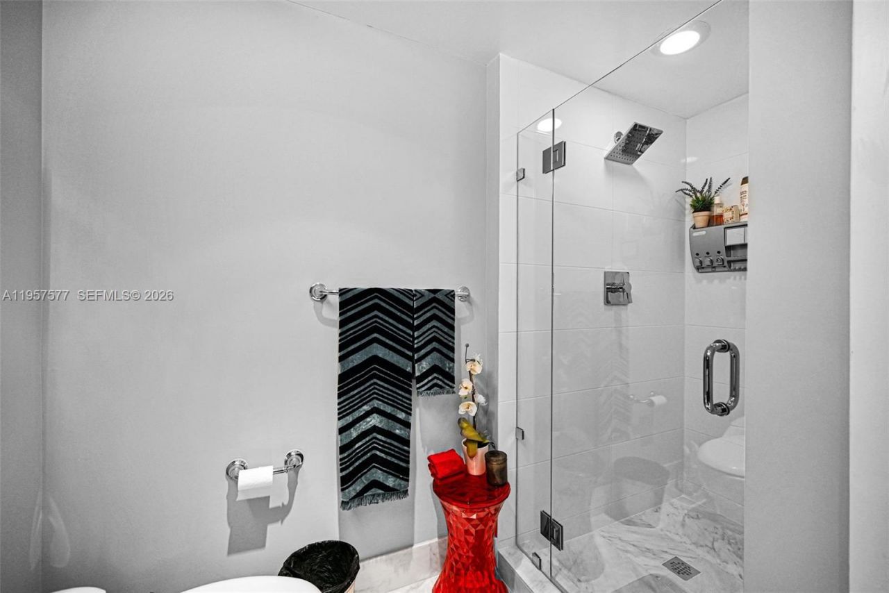 690 SW 1st Ct , Unit 1502, Miami, FL 33130 Photo