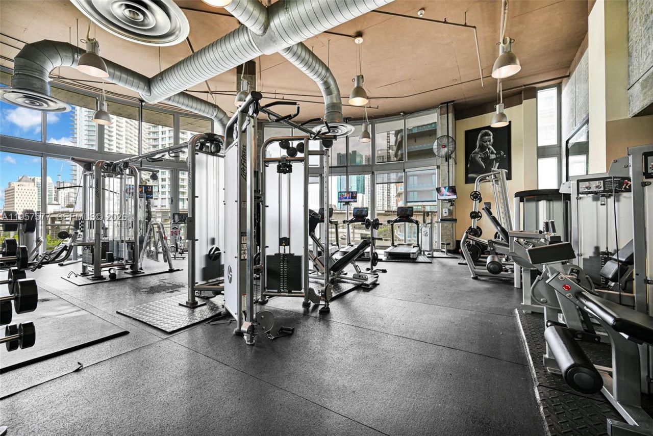 690 SW 1st Ct , Unit 1502, Miami, FL 33130 Photo