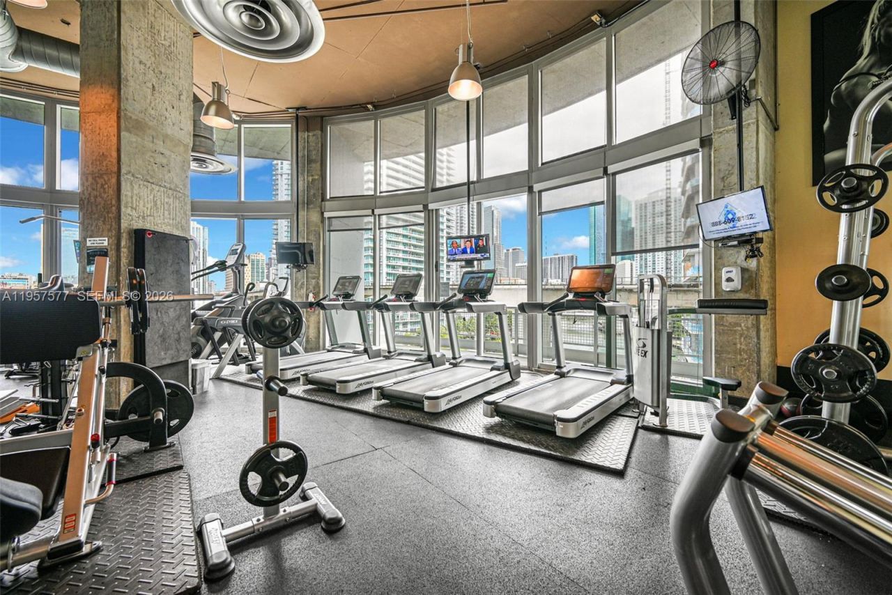 690 SW 1st Ct , Unit 1502, Miami, FL 33130 Photo