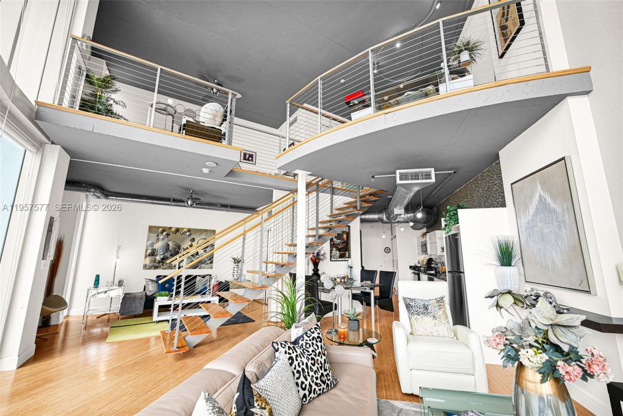 690 SW 1st Ct , Unit 1502, Miami, FL 33130 Photo