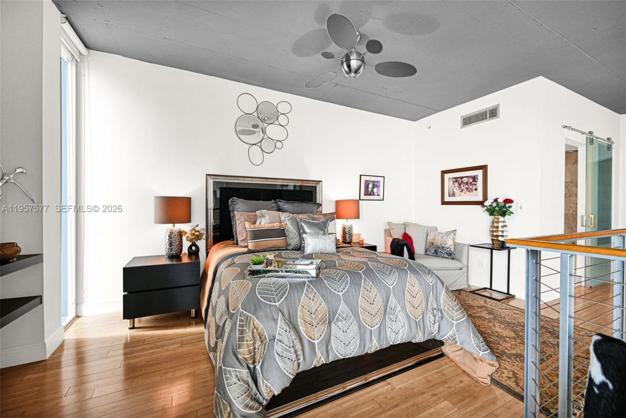 690 SW 1st Ct , Unit 1502, Miami, FL 33130 Photo