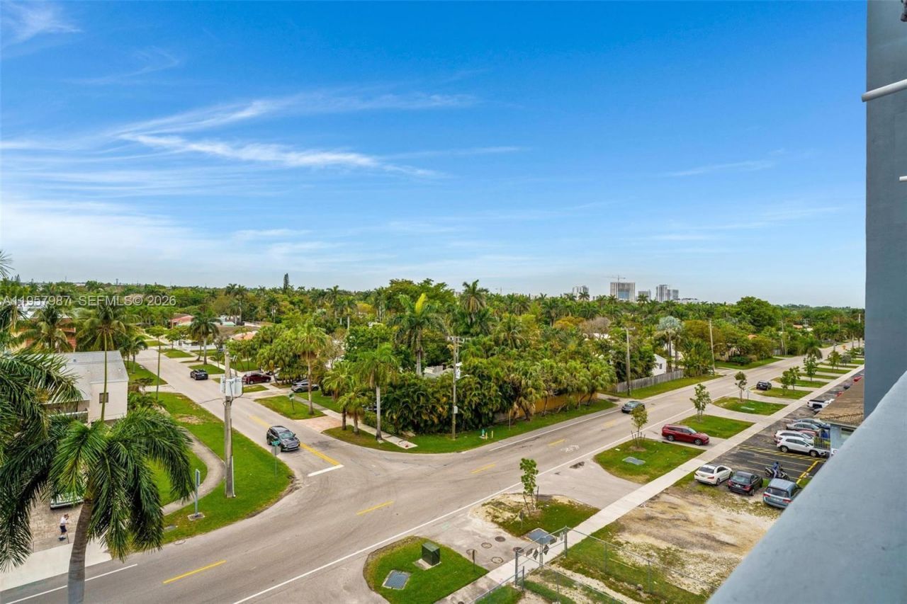 1000 NE 14th Ave , Unit 602, Hallandale Beach, FL 33009 Photo
