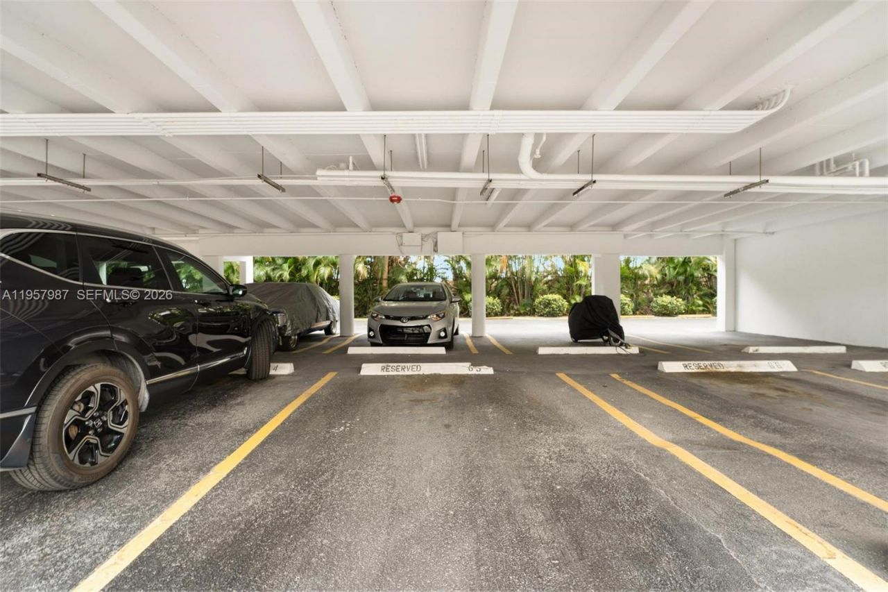 1000 NE 14th Ave , Unit 602, Hallandale Beach, FL 33009 Photo