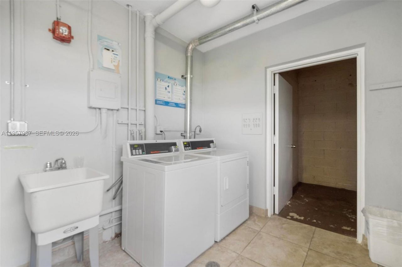 1000 NE 14th Ave , Unit 602, Hallandale Beach, FL 33009 Photo